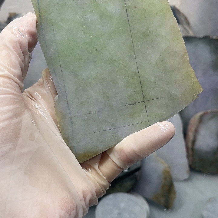 翡翠未镶嵌颈饰翡翠片料