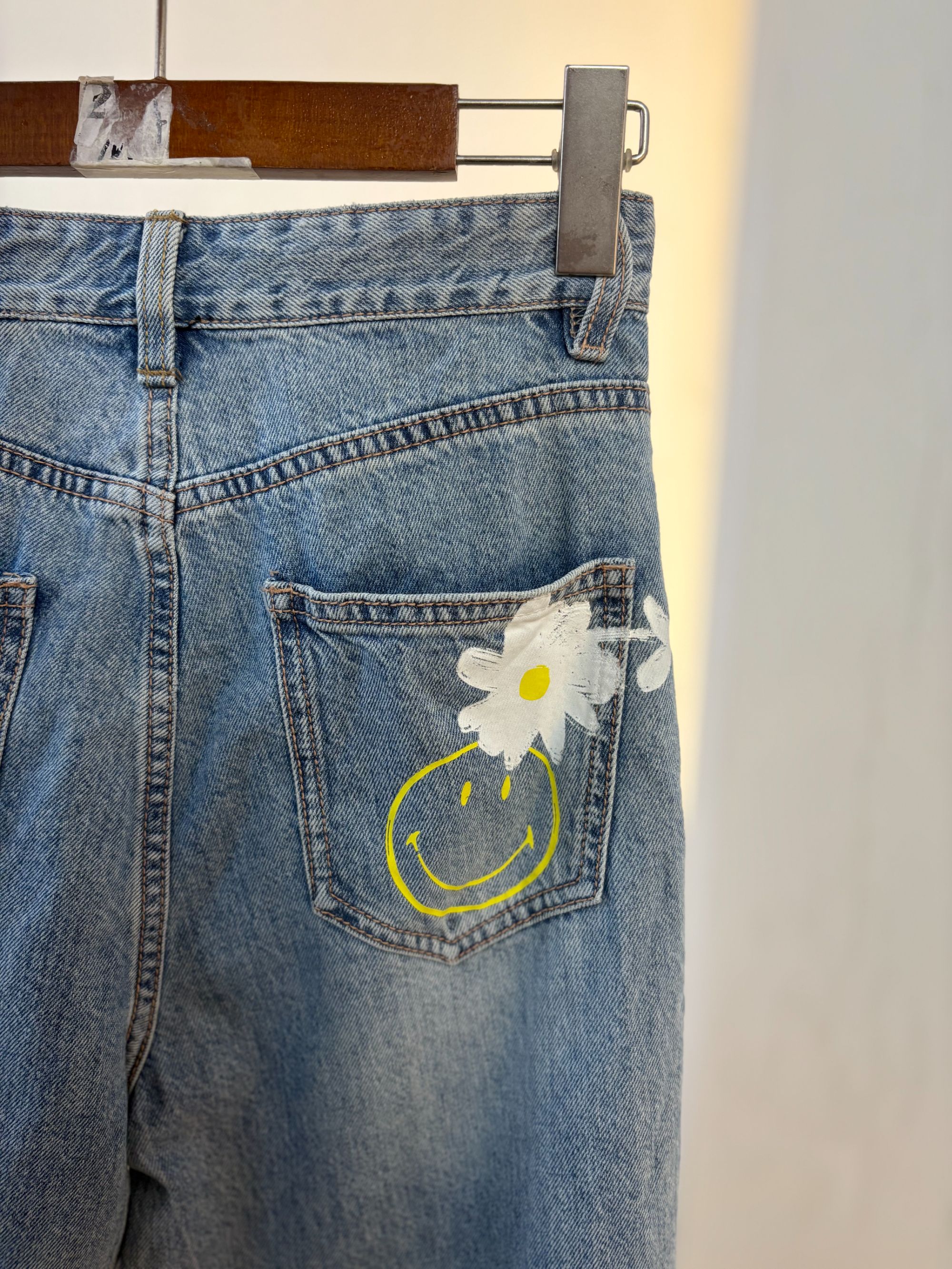 [十一] 品牌撤柜微瑕 蓝色直筒春夏季宽松 太阳花浅蓝牛仔裤ZK196