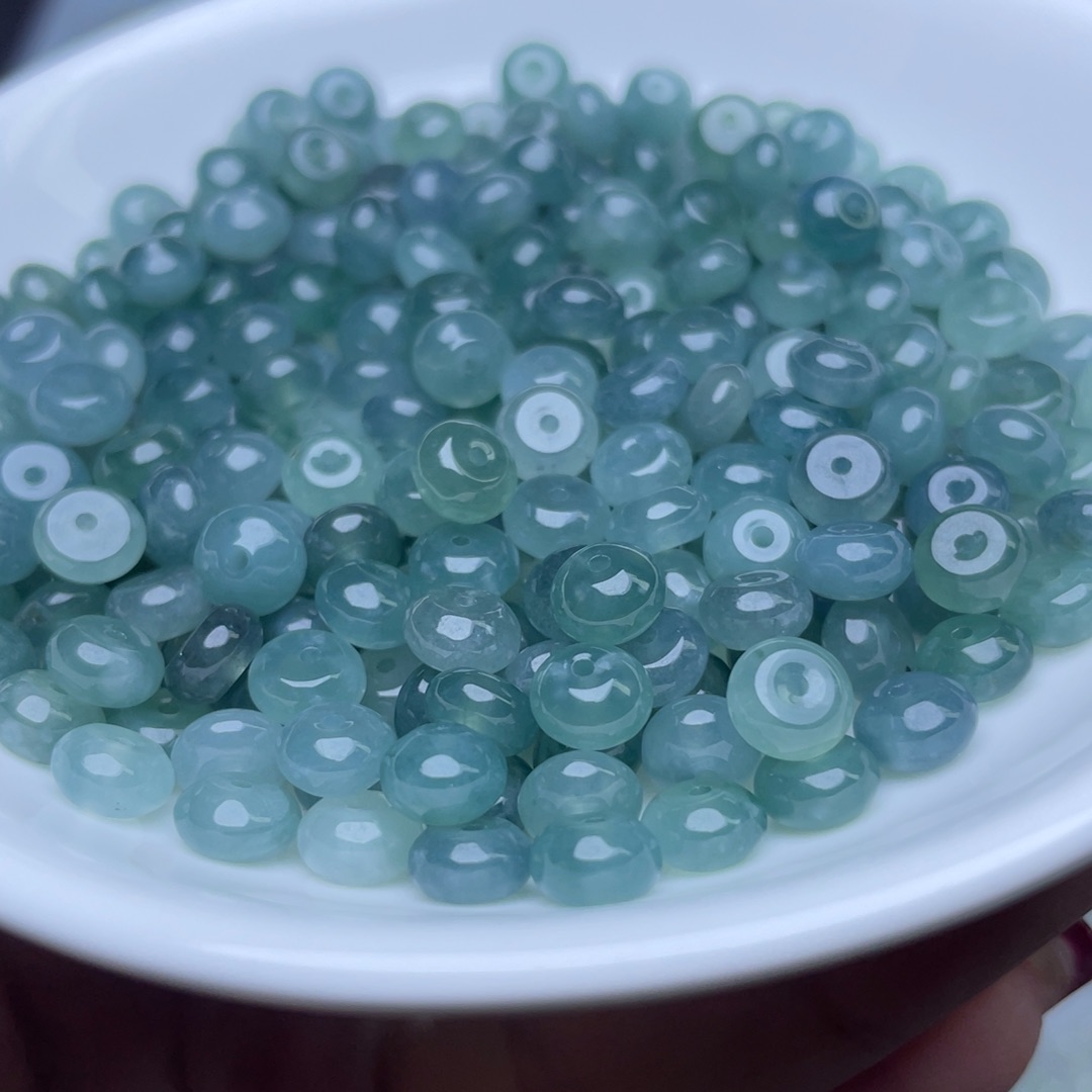 翡翠A货卡3.5mm乘6.5mm冰蓝水鼓珠50颗
