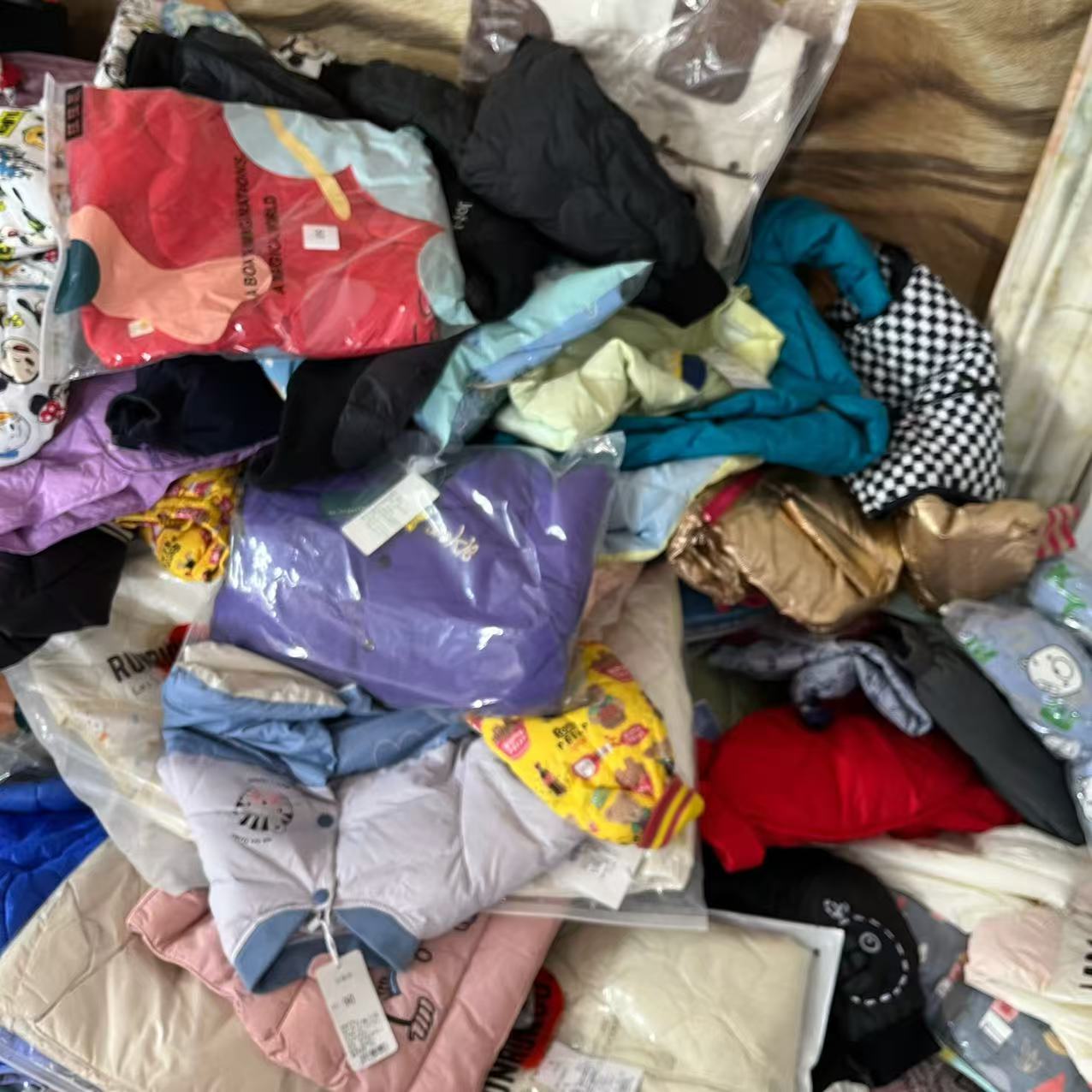 不售后介意勿拍微瑕断码清货儿童羽绒外套给号再拍501