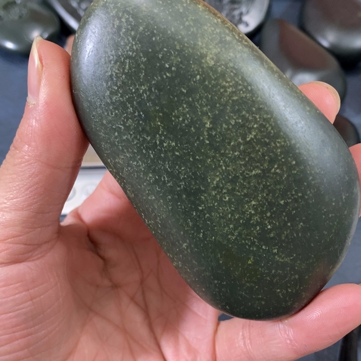 李***胜和田玉（糖玉）未镶嵌挂件