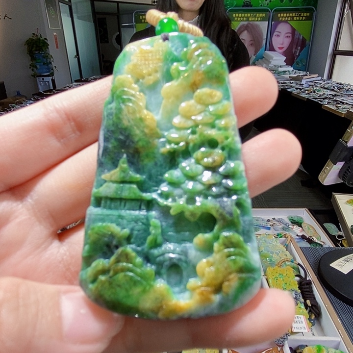 颈饰未镶嵌翡翠翡翠