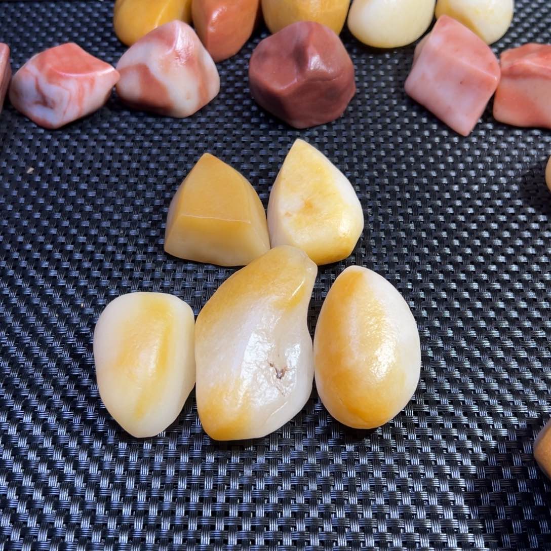 岁**光静辉品石金丝玉原石