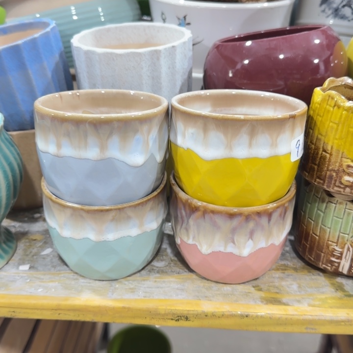 凑9块包邮，有孔，不清楚问客服