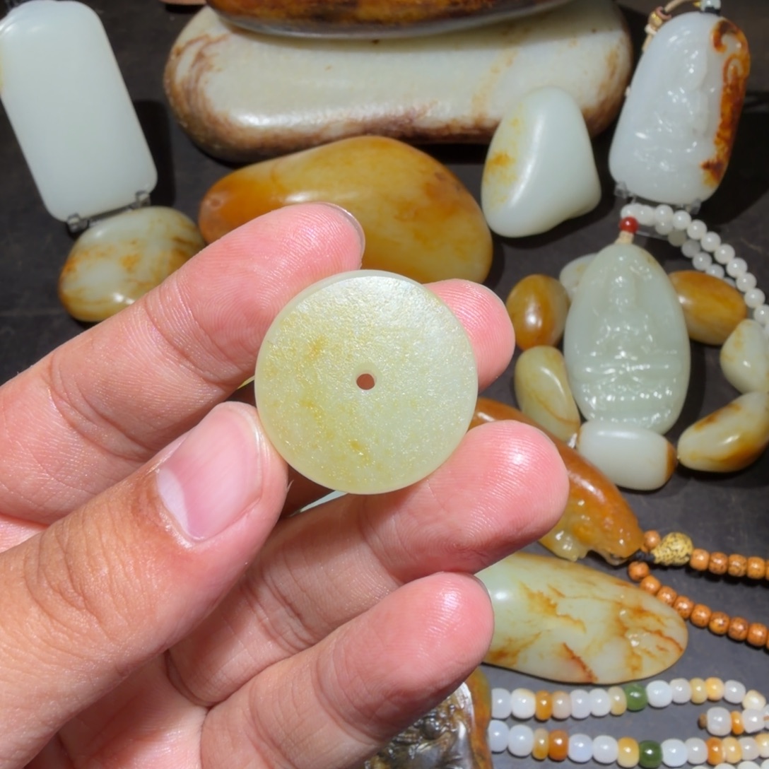 和田玉未镶嵌挂件