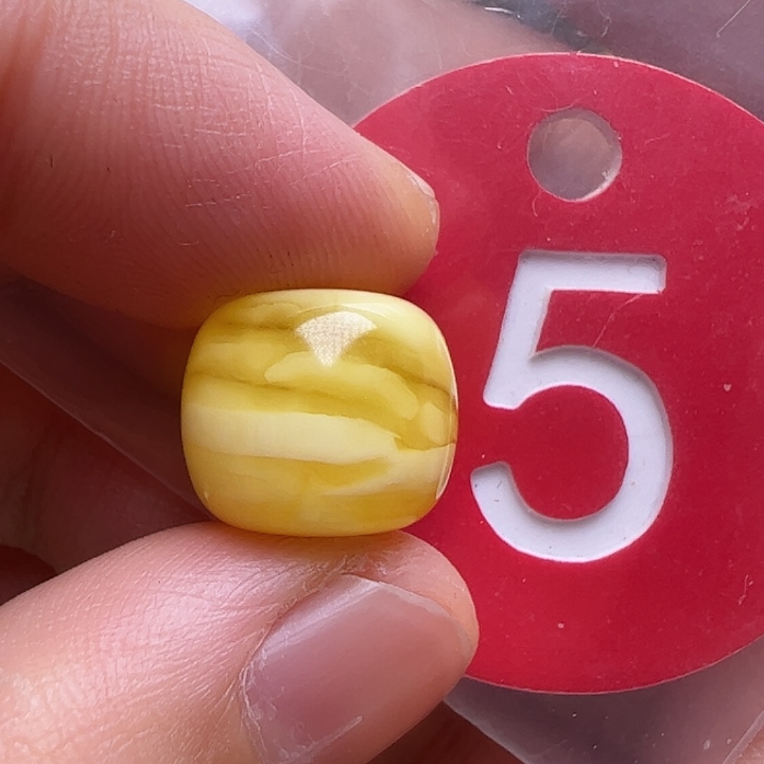 蜜蜡未镶嵌珠宝奇石12.5m m