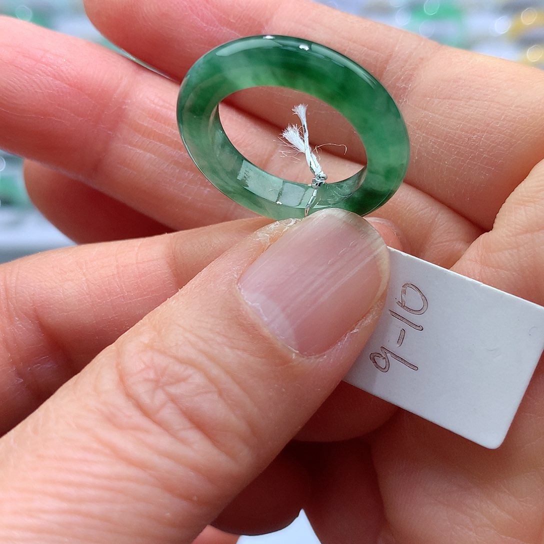 翡翠戒指未镶嵌9-10号