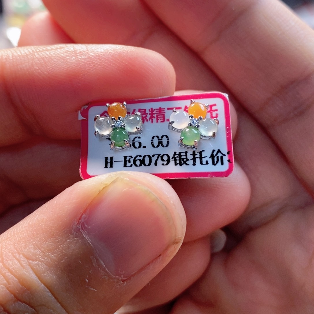 翡翠耳饰银S925镶嵌缅甸翡翠A货耳钉