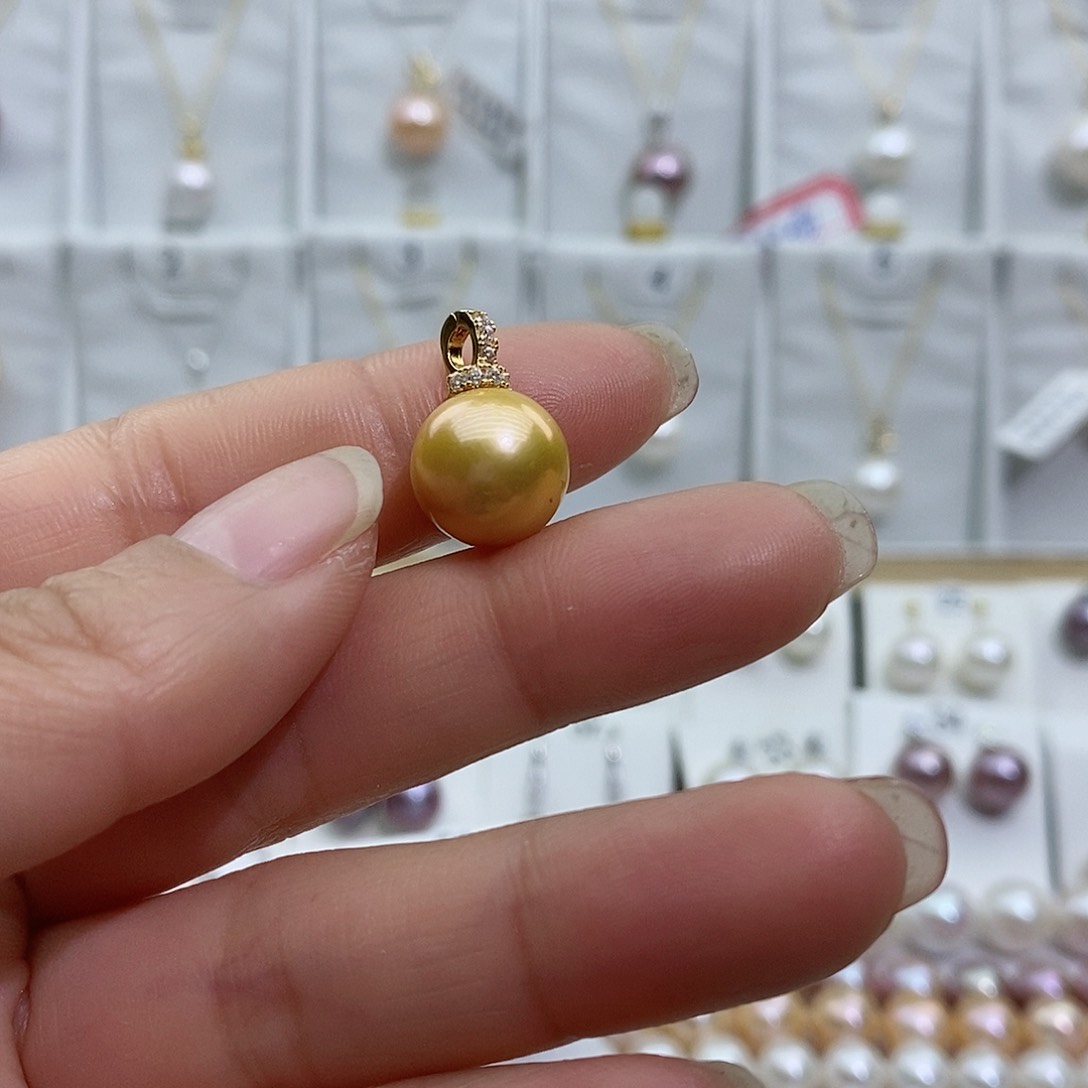 淡水珍珠吊坠(赠链)银S925镶嵌