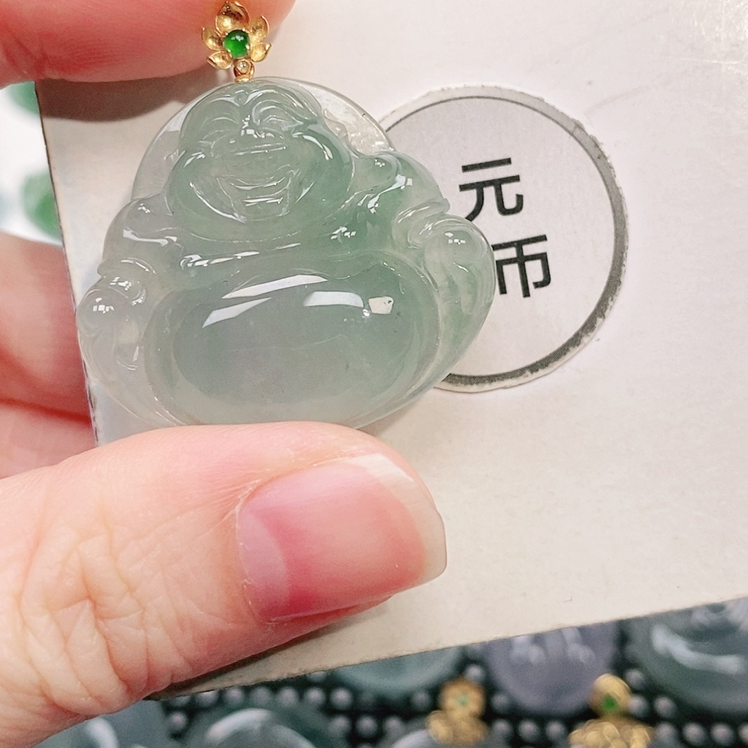 翡翠18K金镶嵌颈饰