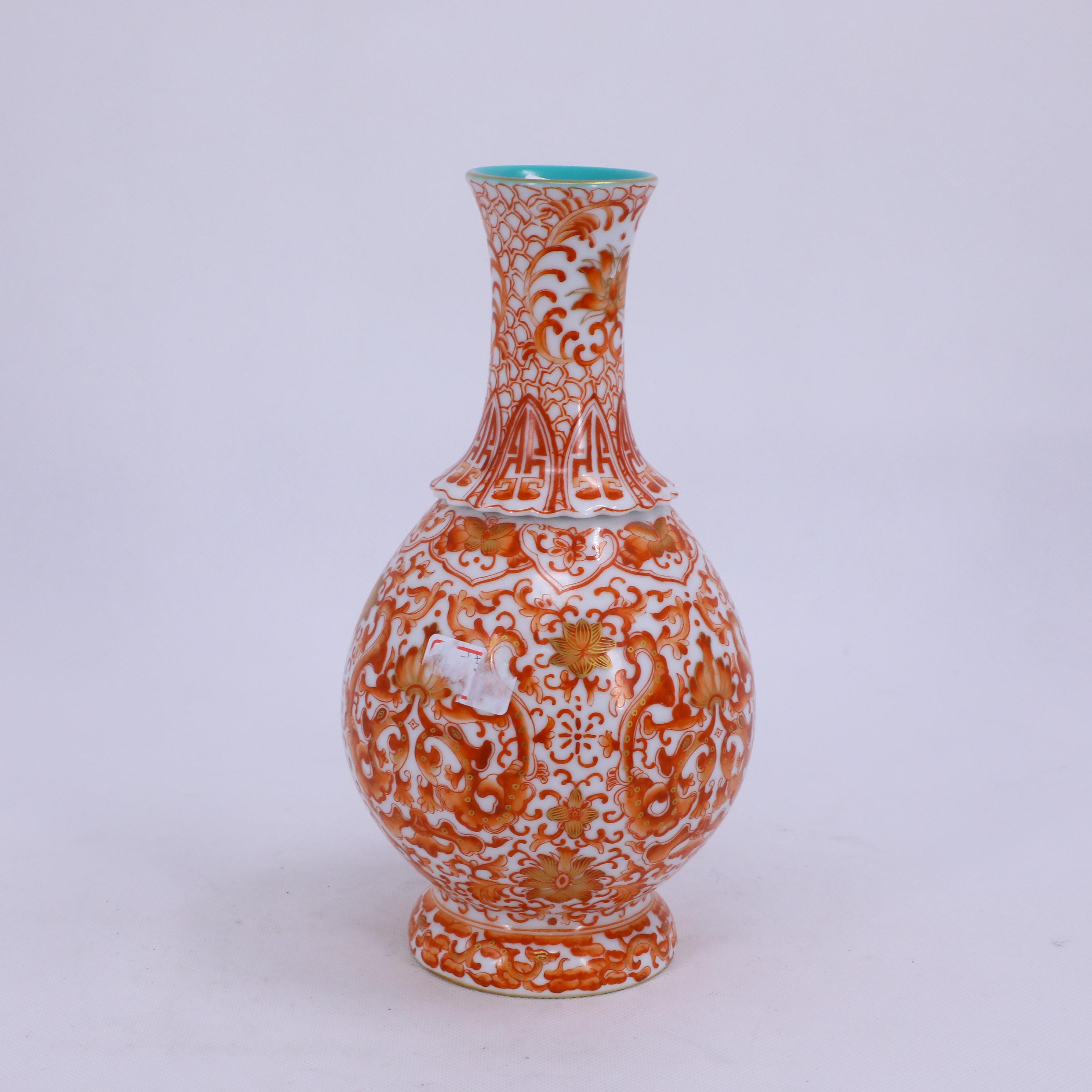 古陶瓷/乾隆矾红描金披肩团龙瓶LOT1661