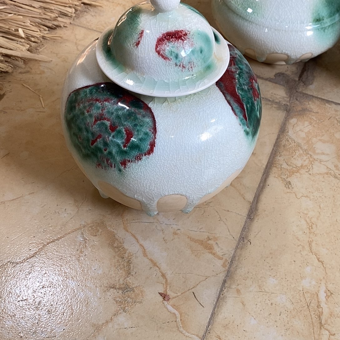 湘***比瓷片巩县窑的一个罐子