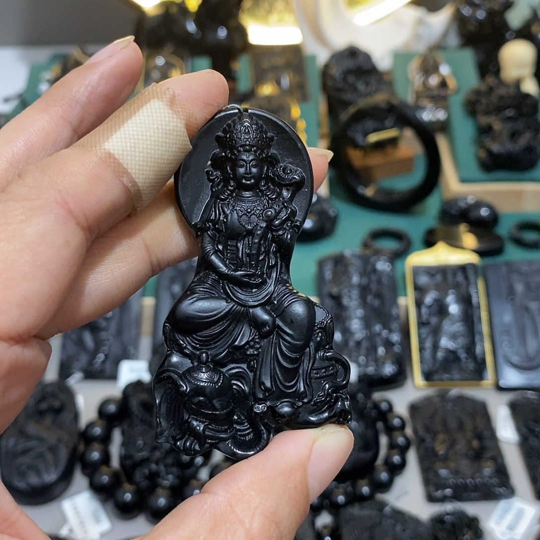 蛇纹石玉颈饰未镶嵌老***茶