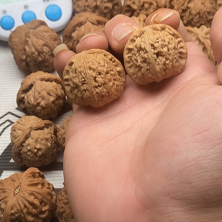 吊坠文玩核桃34球白