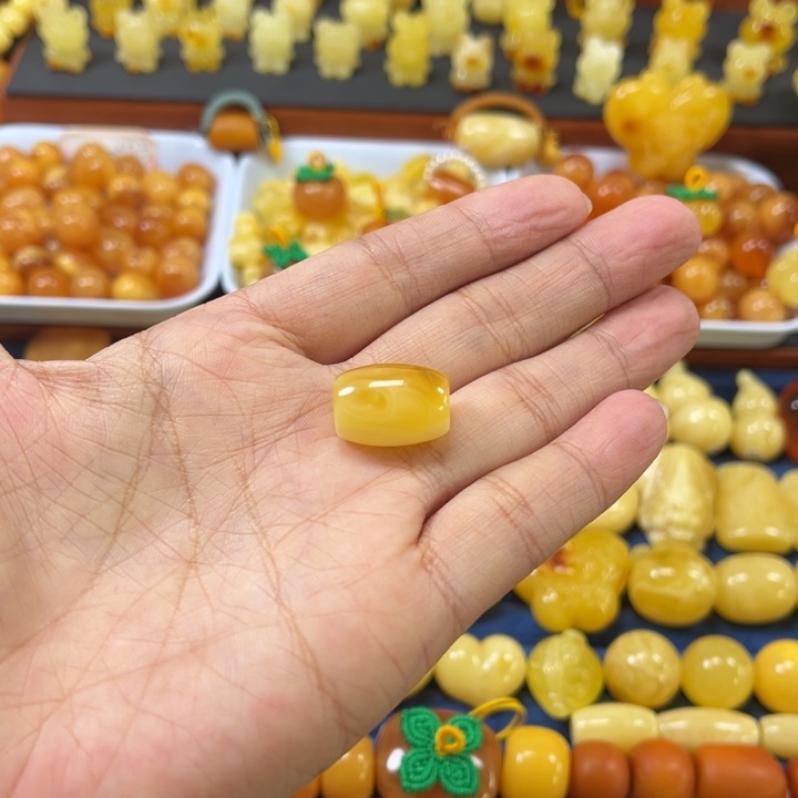 琥珀未镶嵌裸石卡12加金白桶珠