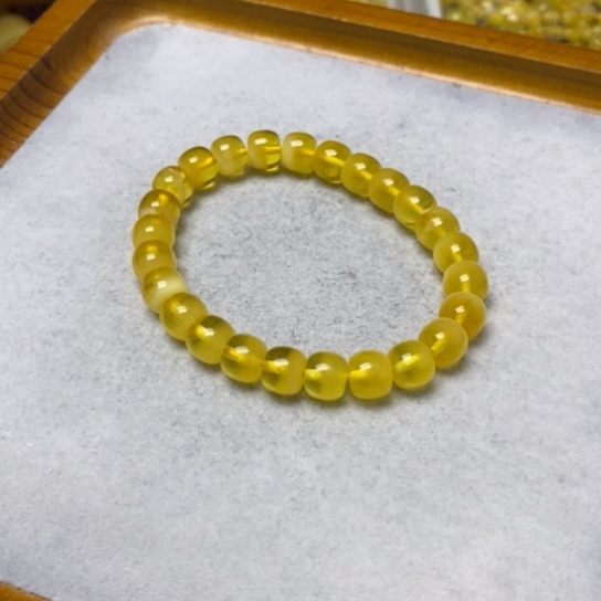 蜜蜡裸石未镶嵌手串