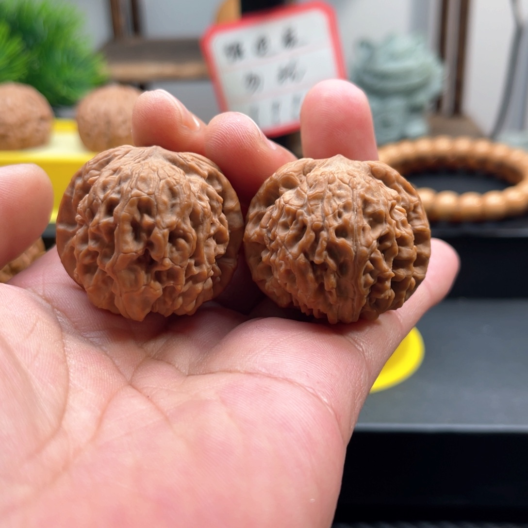 文玩核桃吊坠36龙眼