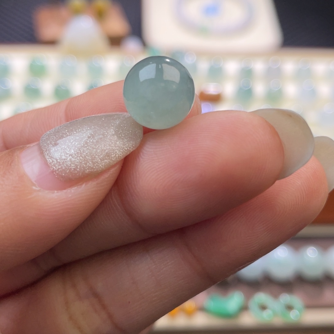 翡翠散珠冰蓝圆珠10.5mm 