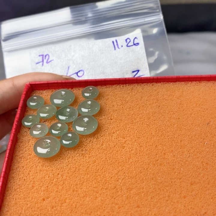 豆***作定制翡翠未镶嵌不退