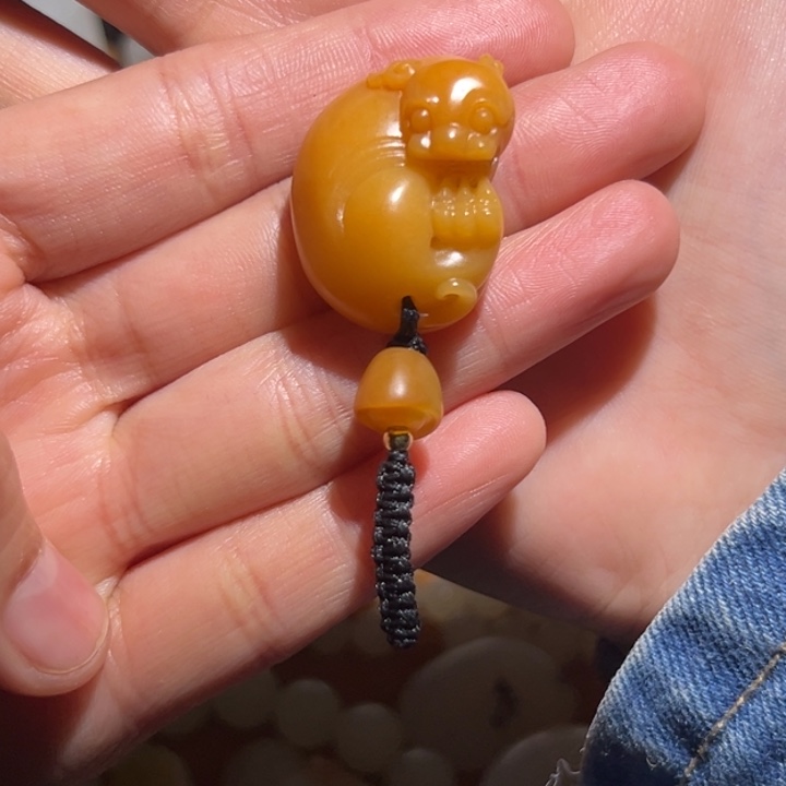 武***苑和田玉未镶嵌颈饰