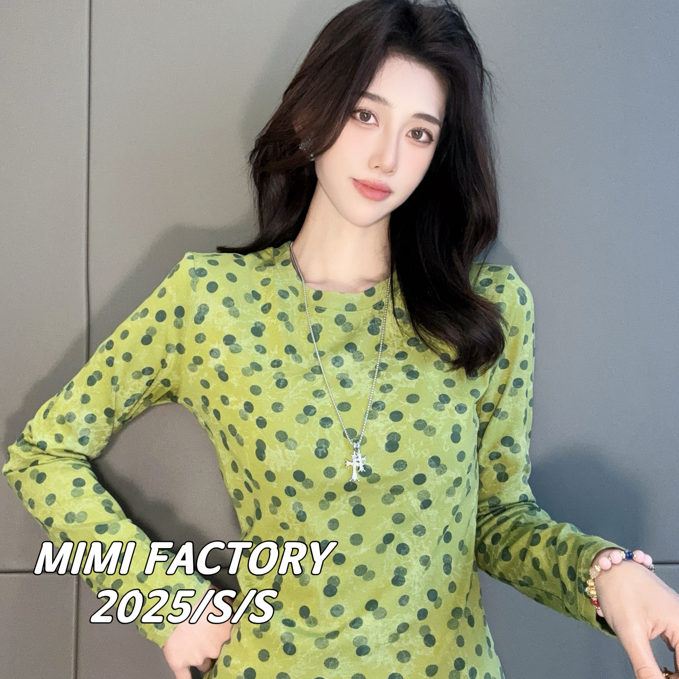 2025新款长袖 欧货满印绿色波点圆领长袖T恤女显瘦百搭上衣5975#