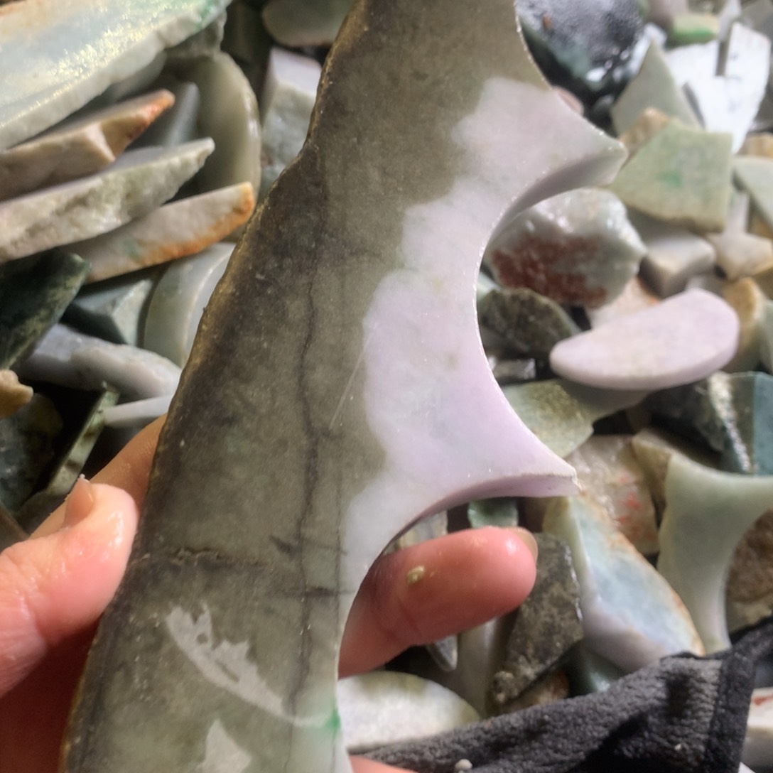 翡翠颈饰未镶嵌缅甸翡翠