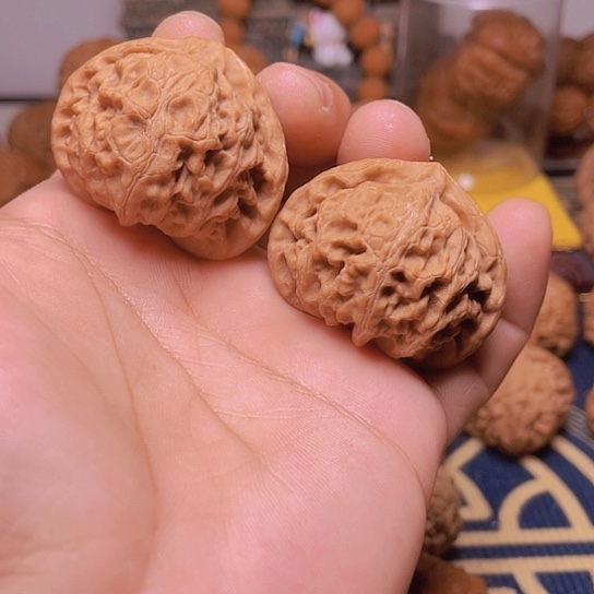 文玩核桃吊坠何***逢41桃心宫灯