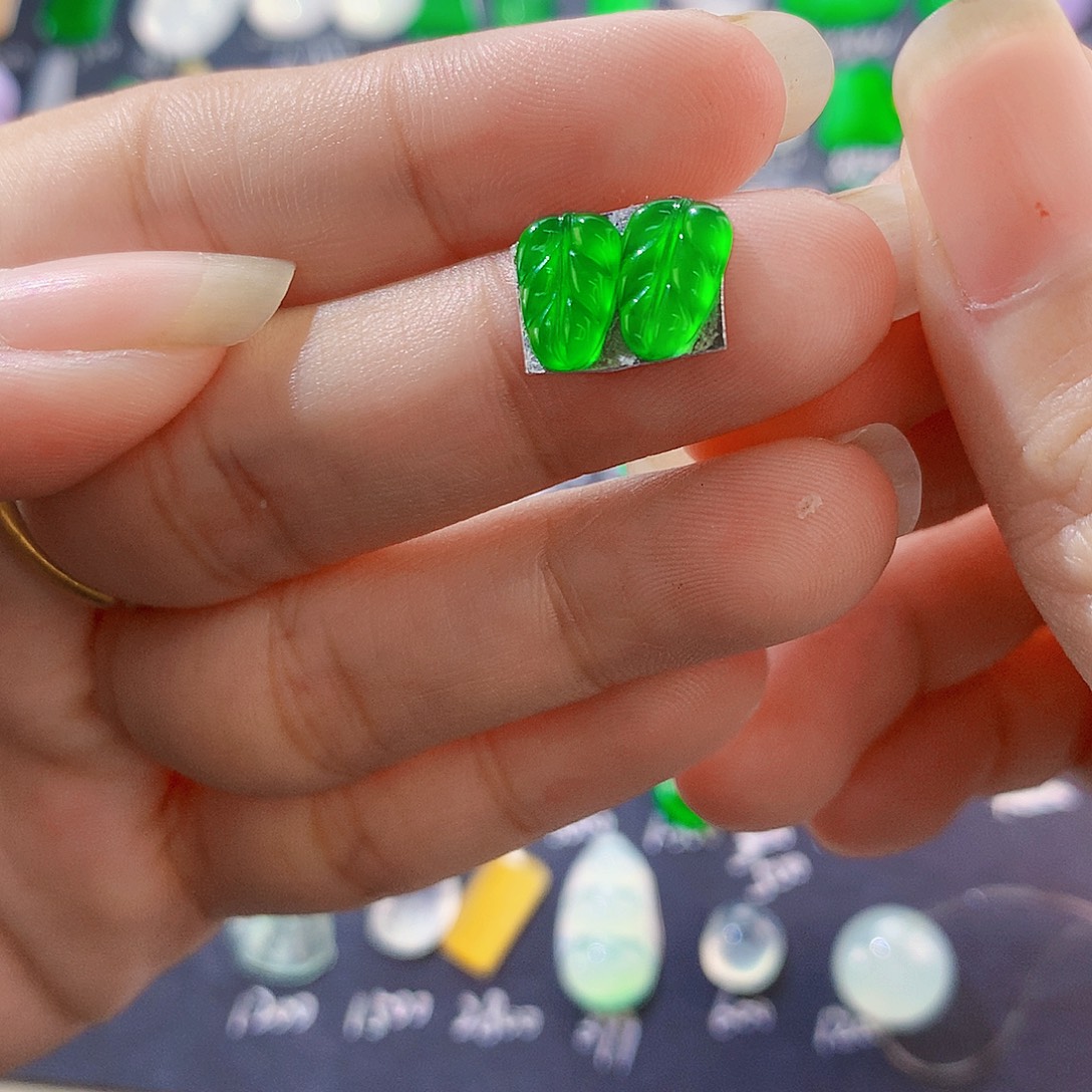 翡翠未镶嵌颈饰绿叶子2