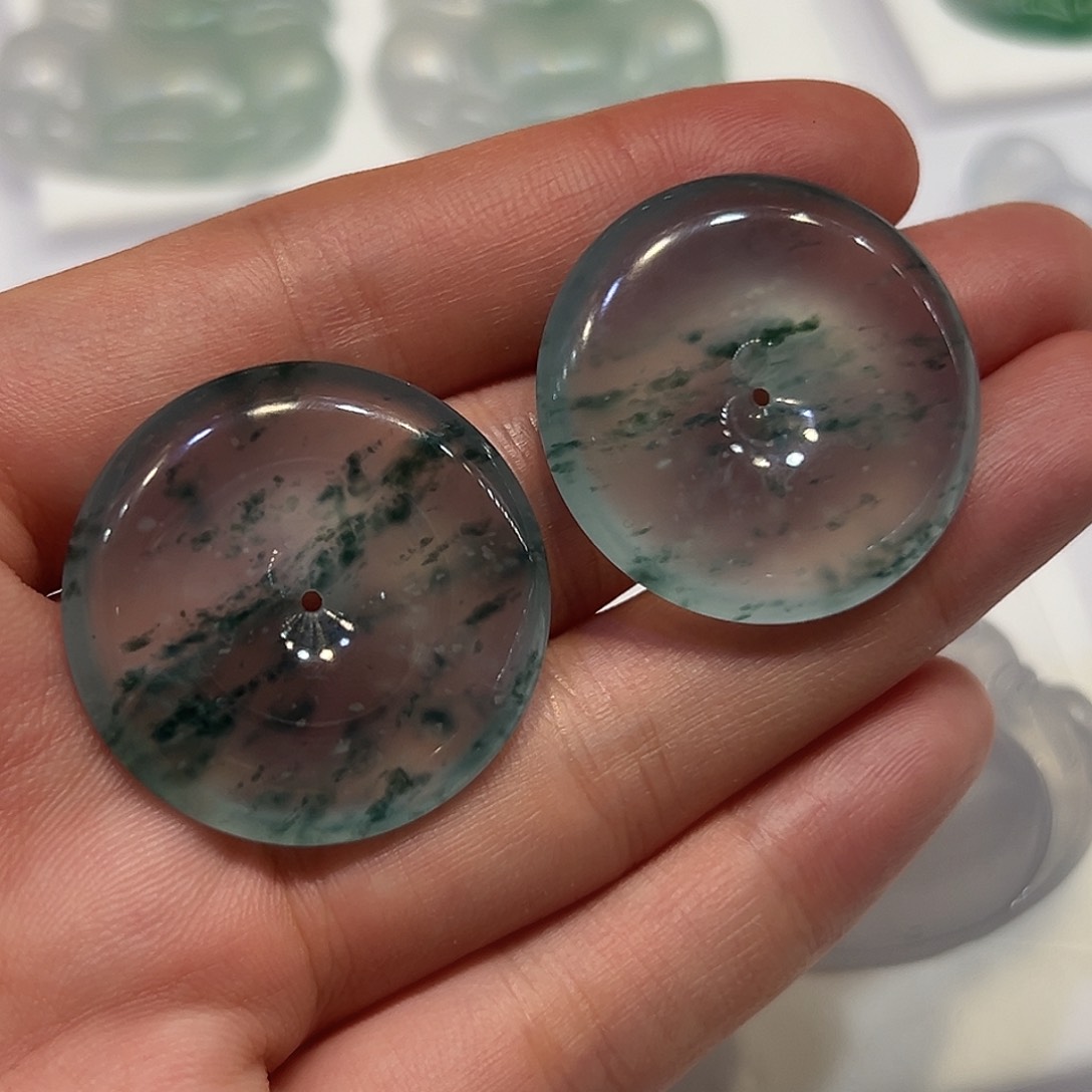 定制翡翠未镶嵌挂件