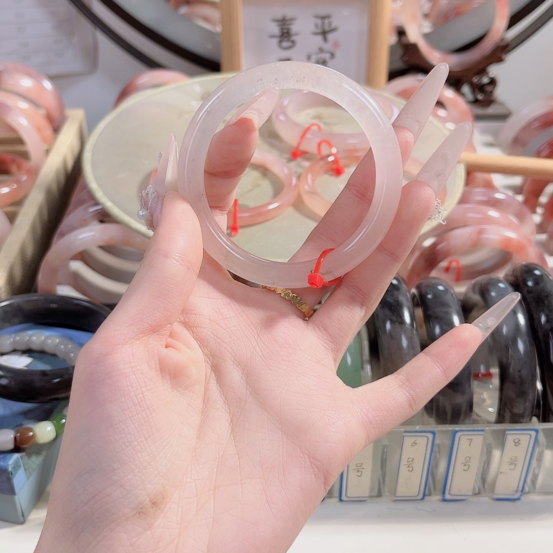 石英质玉手镯未镶嵌小*干