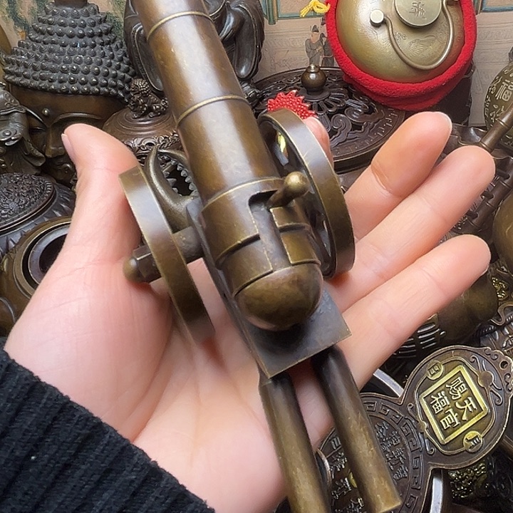 铜器摆件老王直播间