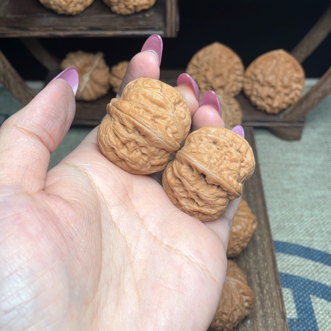 文玩核桃把件38元宝