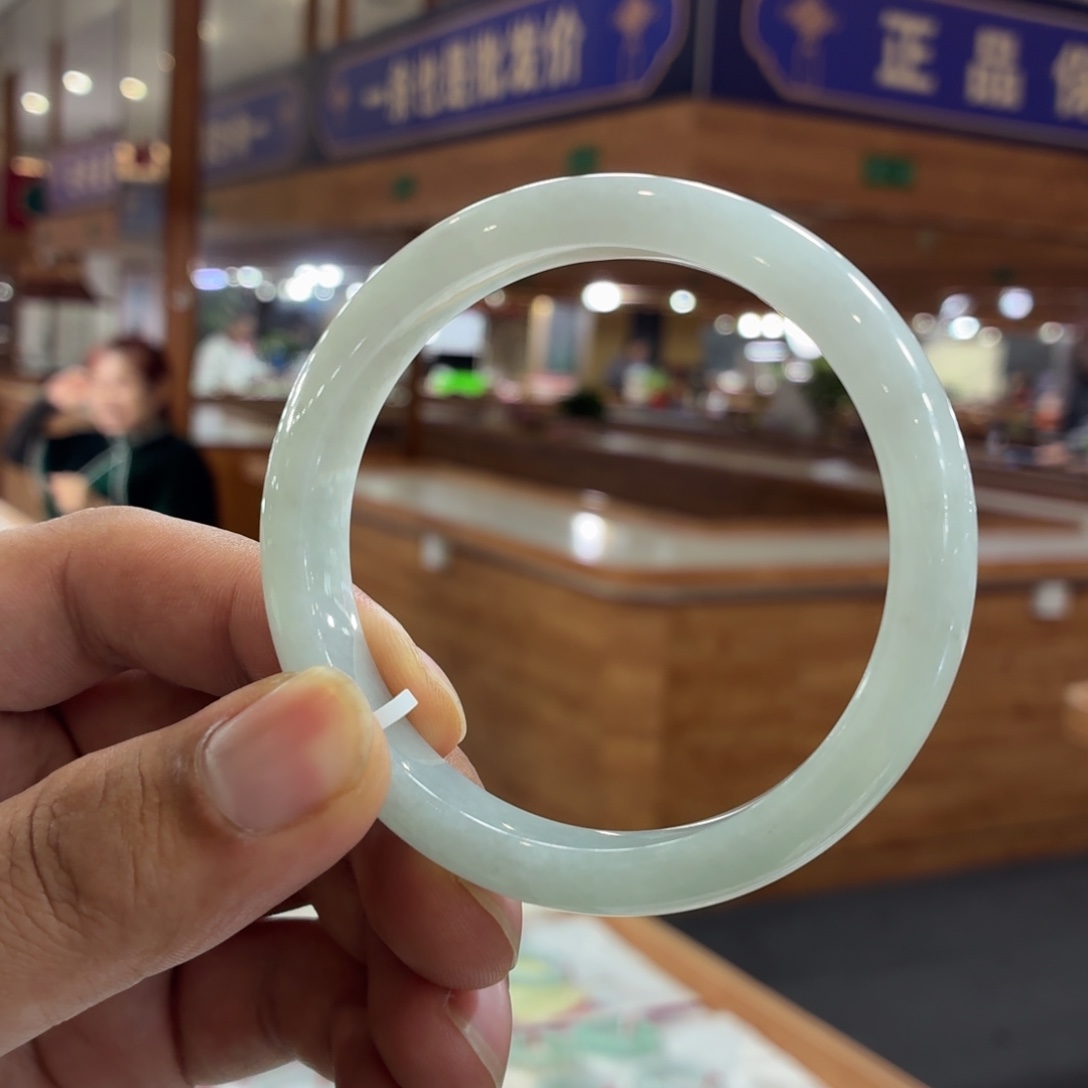 翡翠未镶嵌手镯手镯