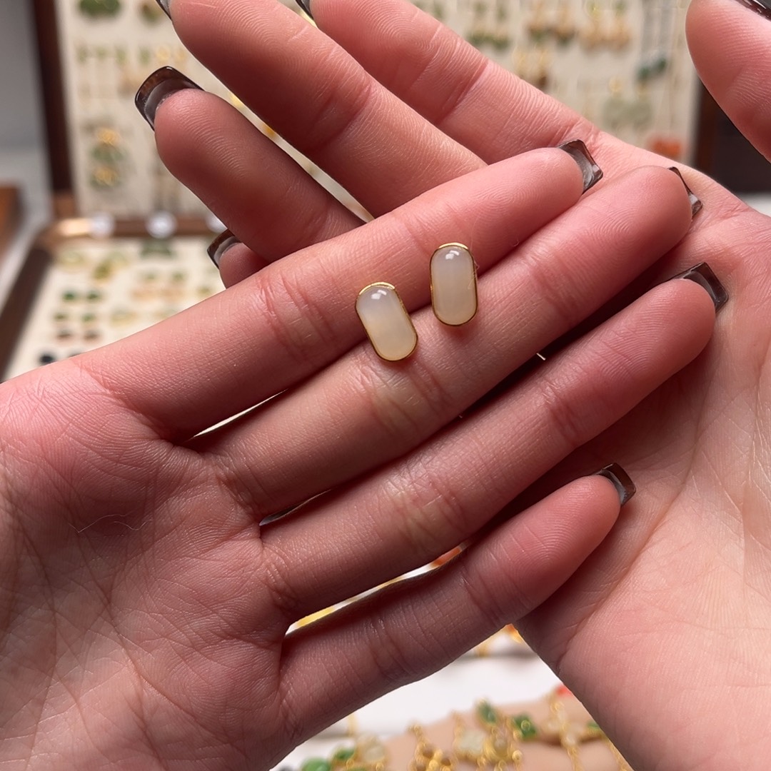 和田玉银S925镀金镶嵌耳坠