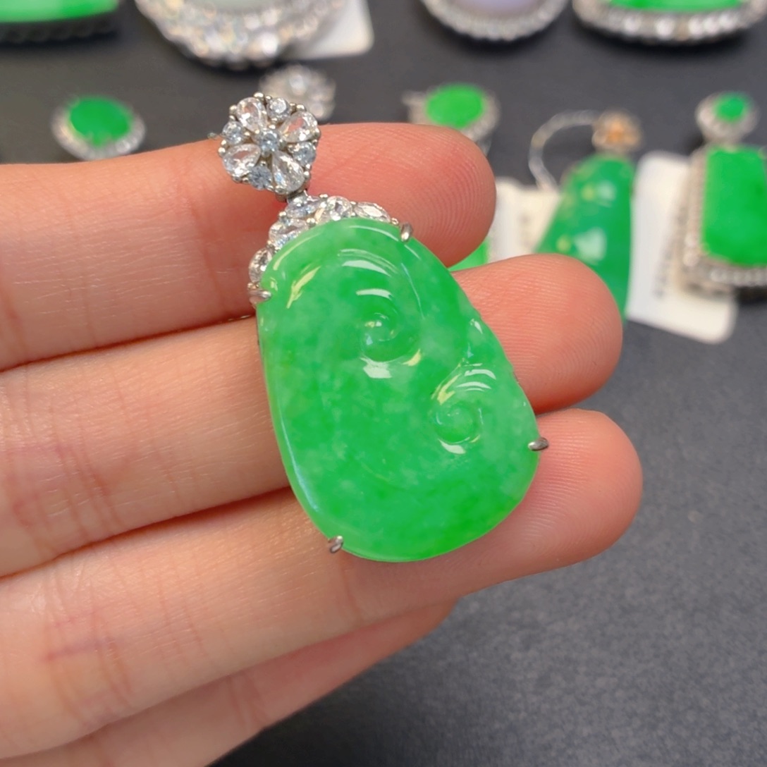 翡翠银S925镶嵌颈饰