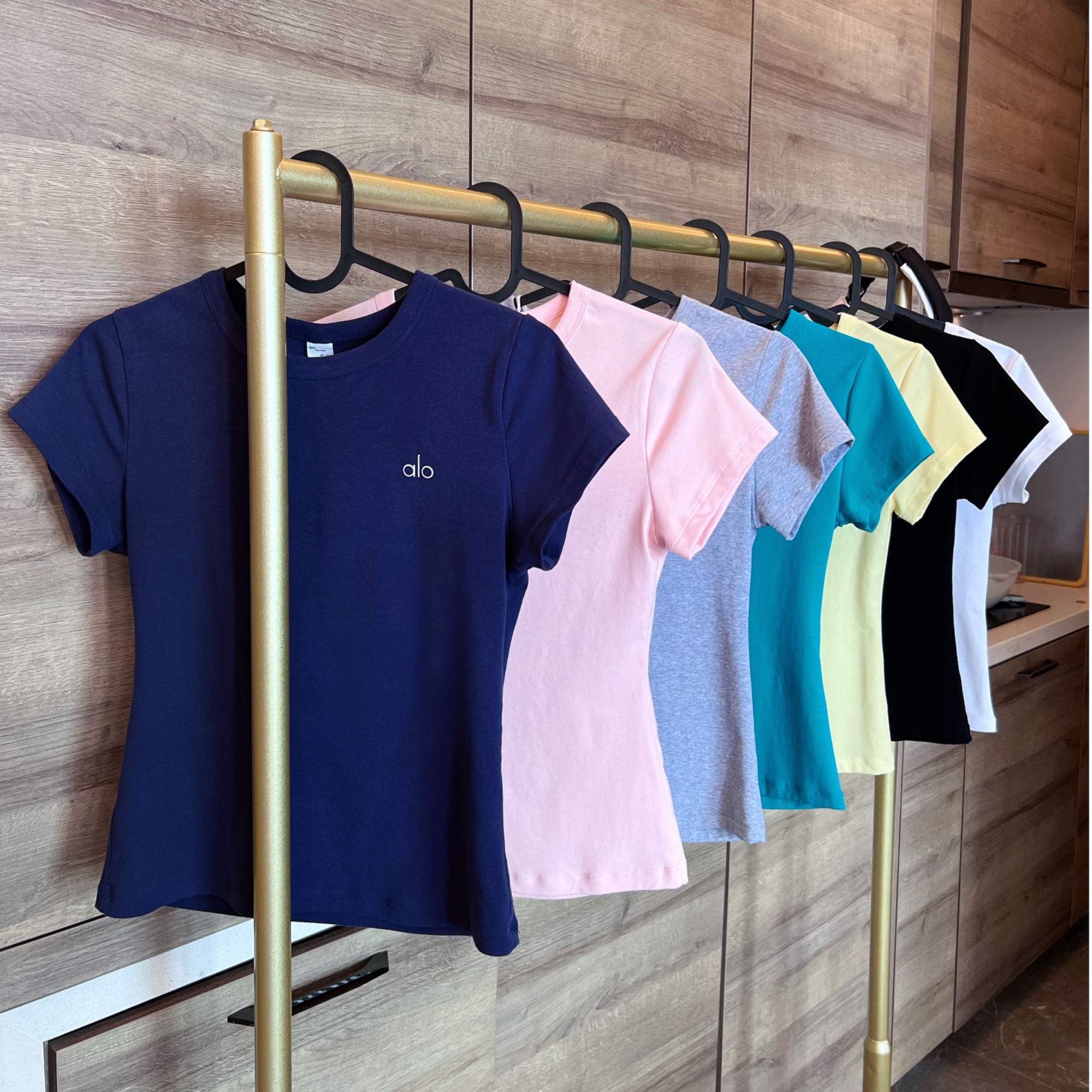 Al0女孩专属-正肩收腰短袖- 显瘦身材作弊纸片人上衣七色多巴胺T