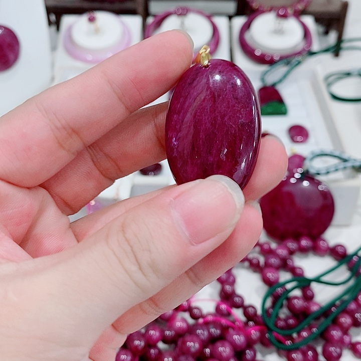 银S925镶嵌吊坠红宝石