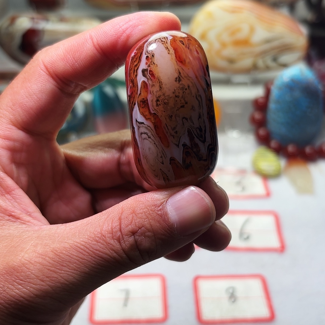 贸***于玛瑙/玉髓未镶嵌颈饰