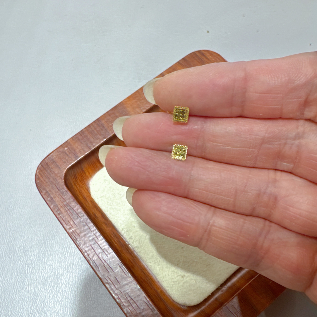 足金999方形鱼鳞4.2mm弯针耳钉实心针5g硬金工艺