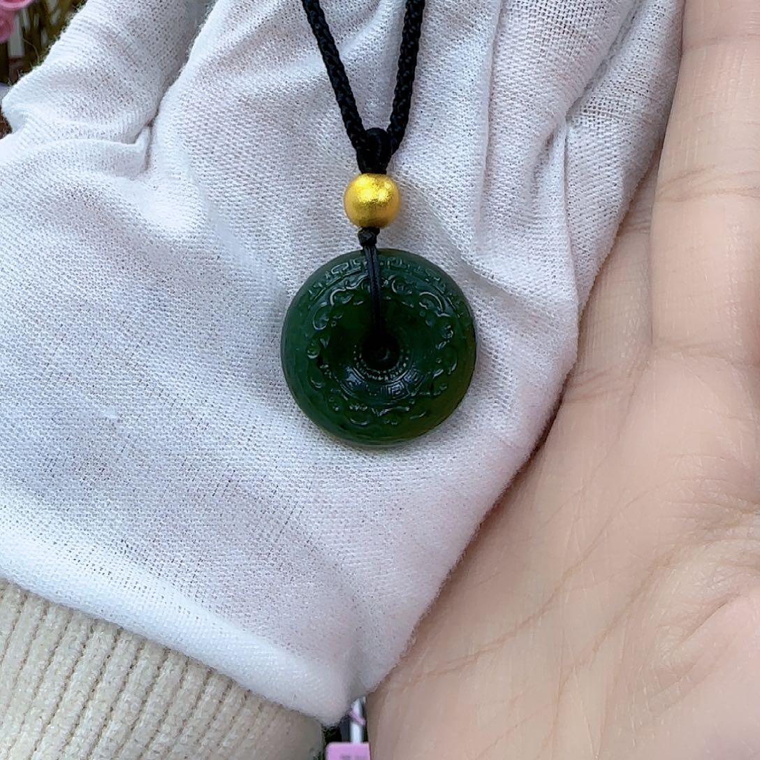 和田玉挂坠未镶嵌