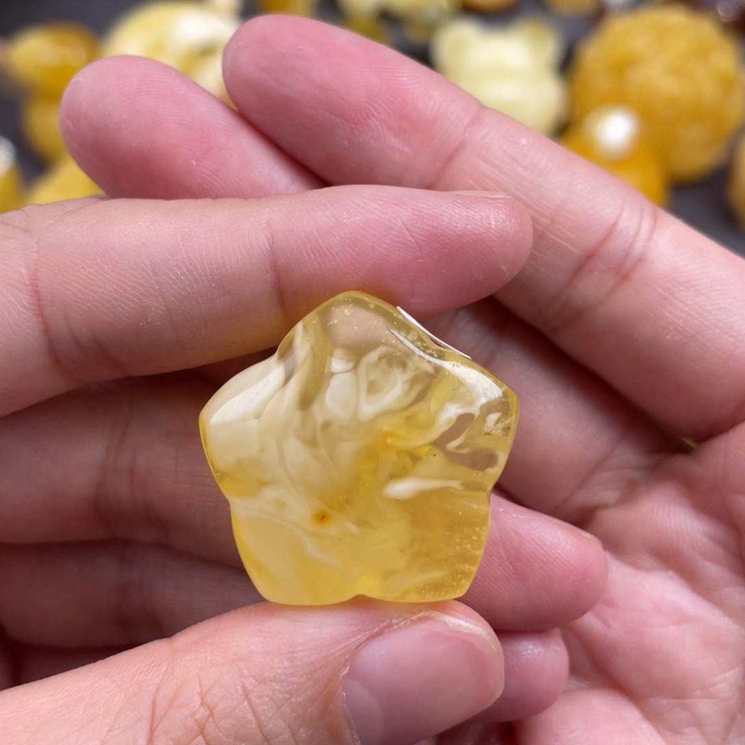 琥珀裸石未镶嵌蜜蜡