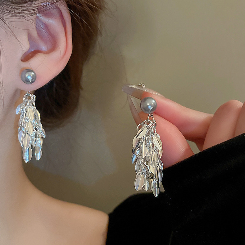铜合金耳饰 2025新款珠珠树叶流苏耳环冷淡风小众高级感耳坠B372