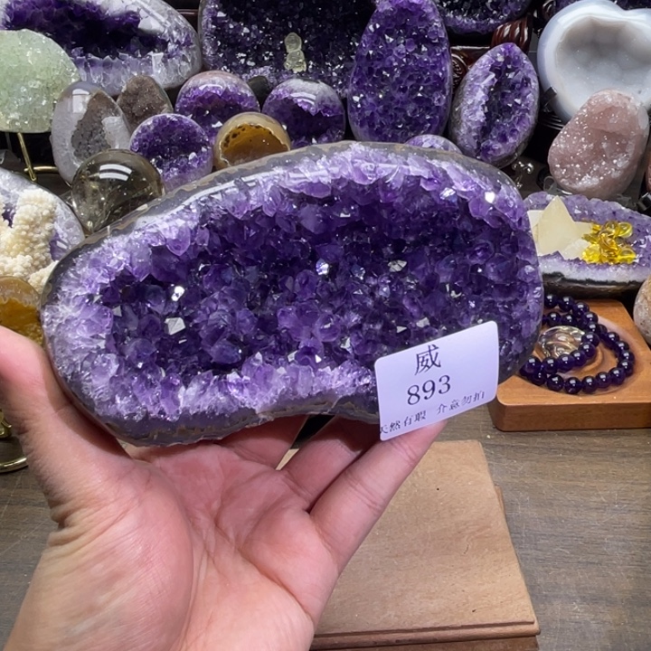 未镶嵌水晶珠宝半成品