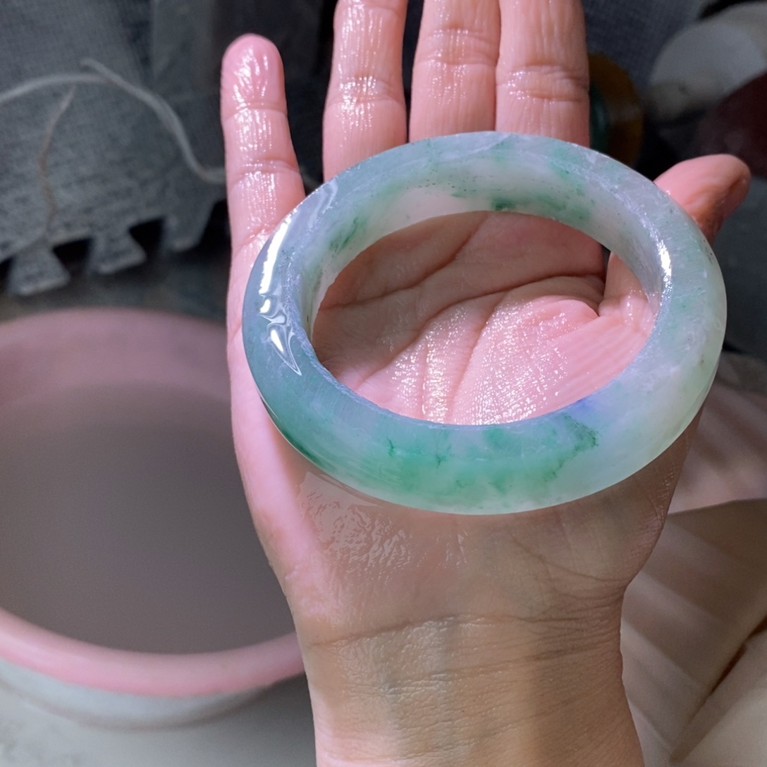 紫***宝石英质玉（非洲翠）未镶嵌手镯定制