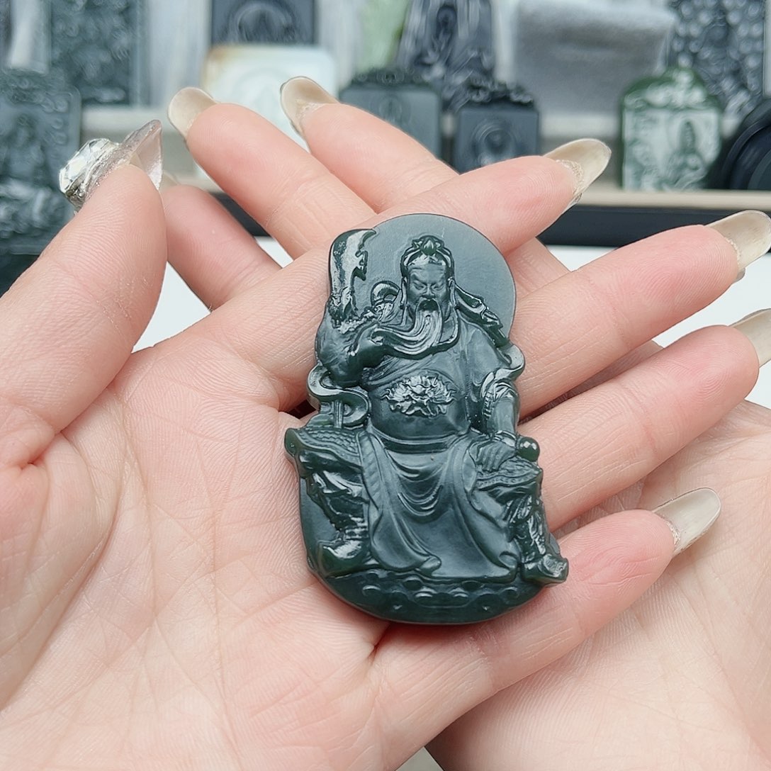 和田玉（青玉）颈饰未镶嵌天*黑