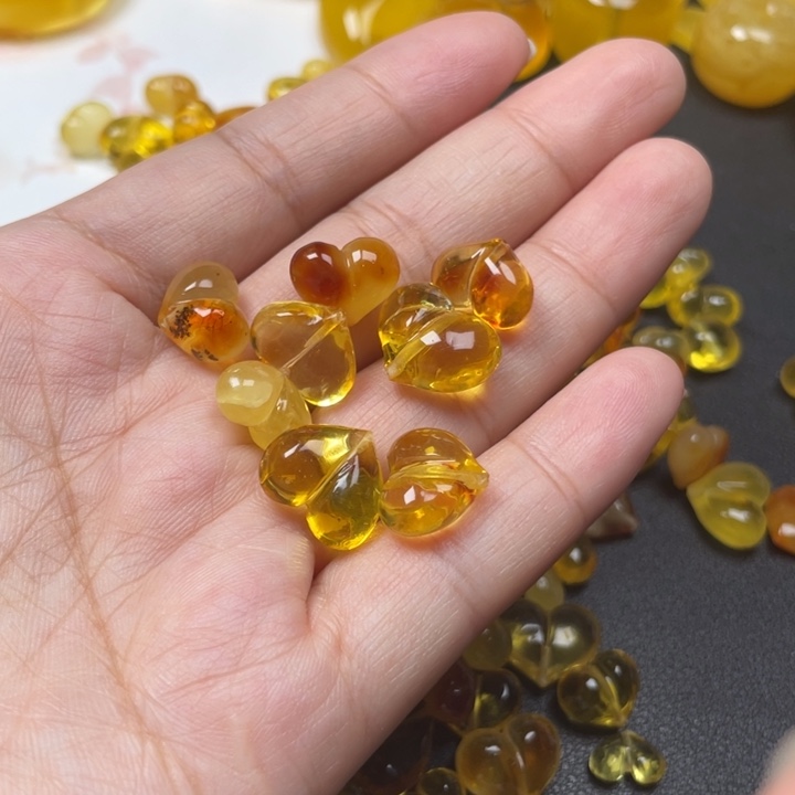 琥珀未镶嵌裸石蜜蜡微粉随机5克