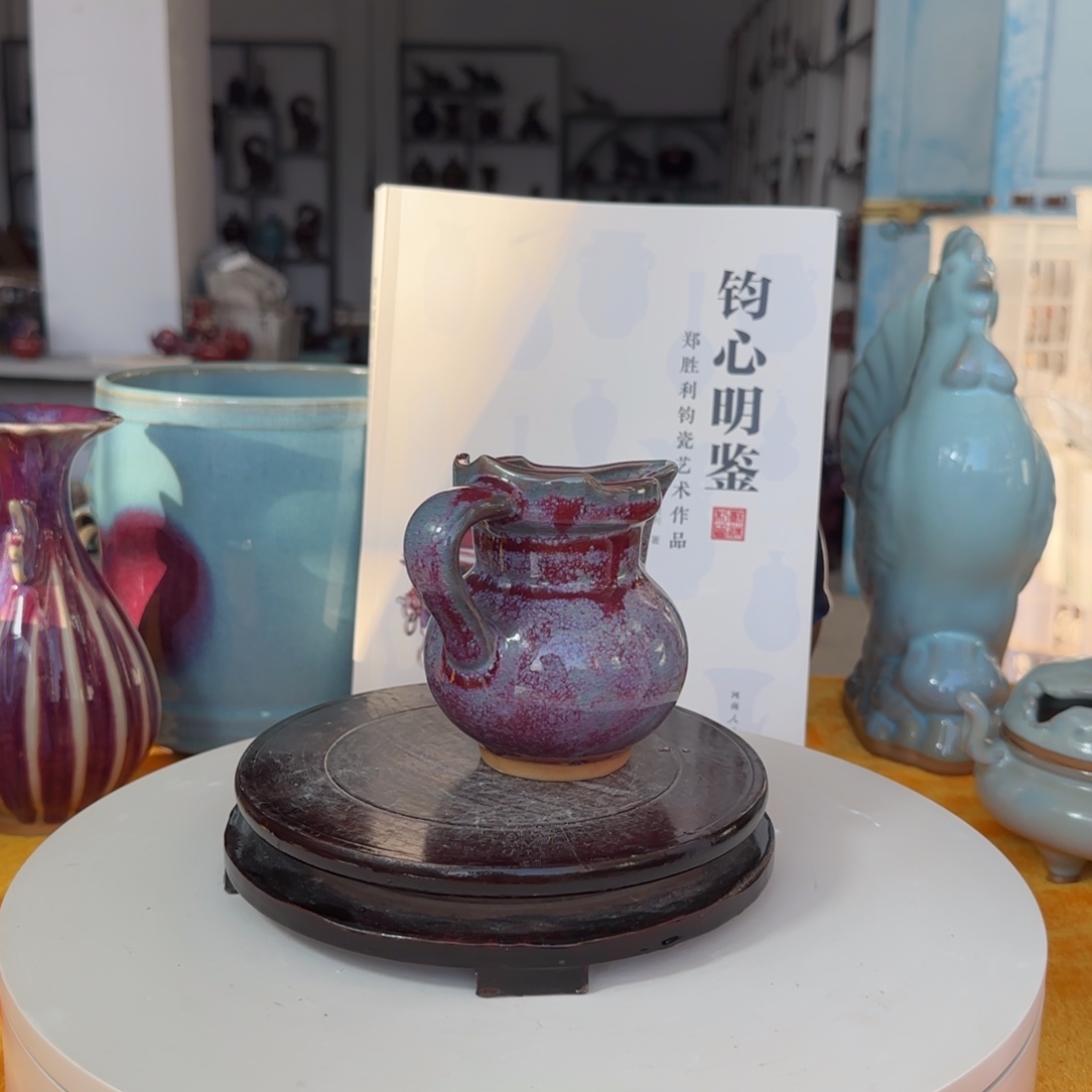 龙***.陶摆件郑家钧瓷摆件