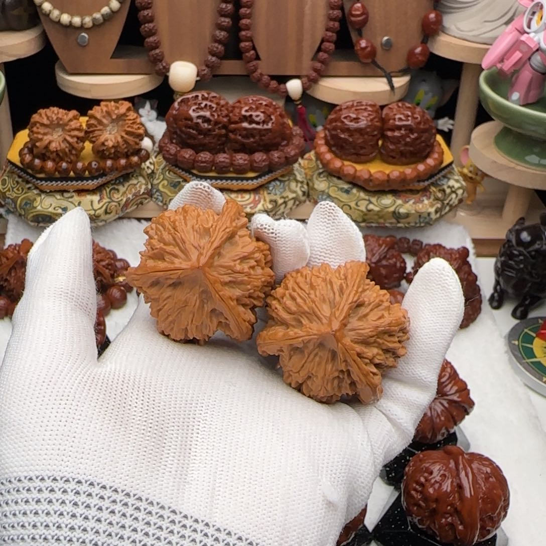 文玩核桃吊坠韩*41虎头奔