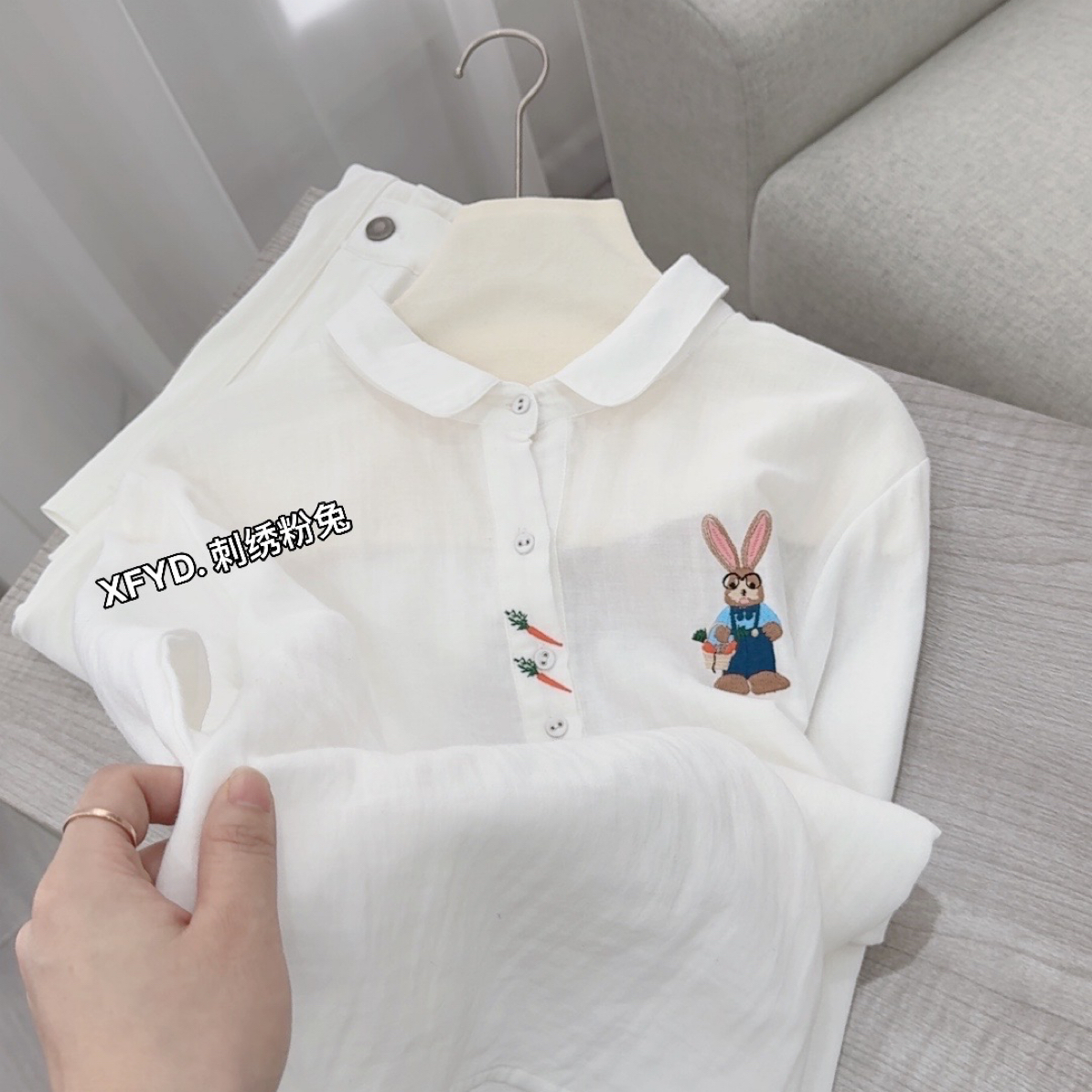 小朵家 ins穿搭#秋冬精致万针刺绣粉兔子雪芙棉衬衫上衣029