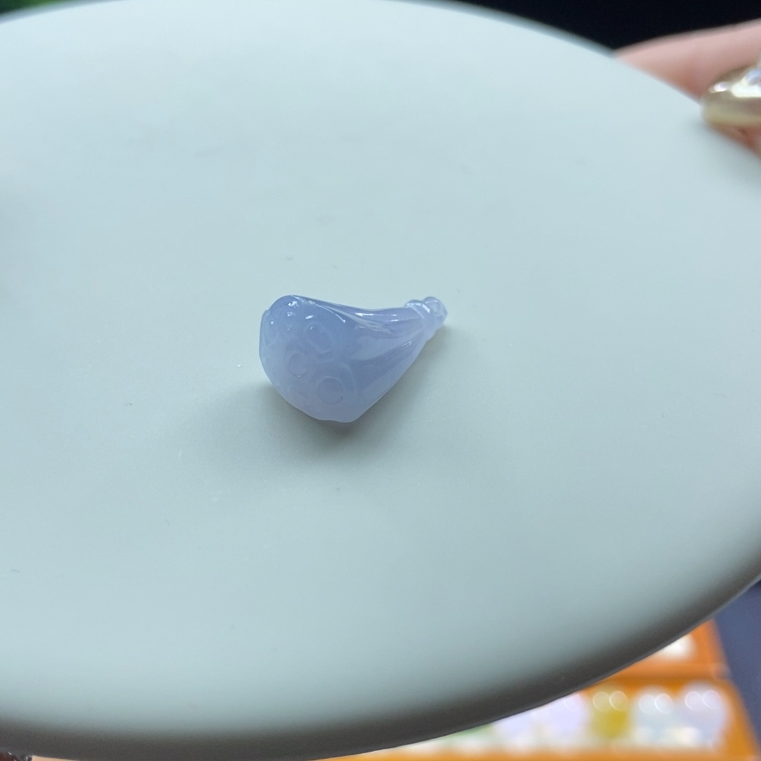 翡翠颈饰未镶嵌翡翠冰紫莲蓬